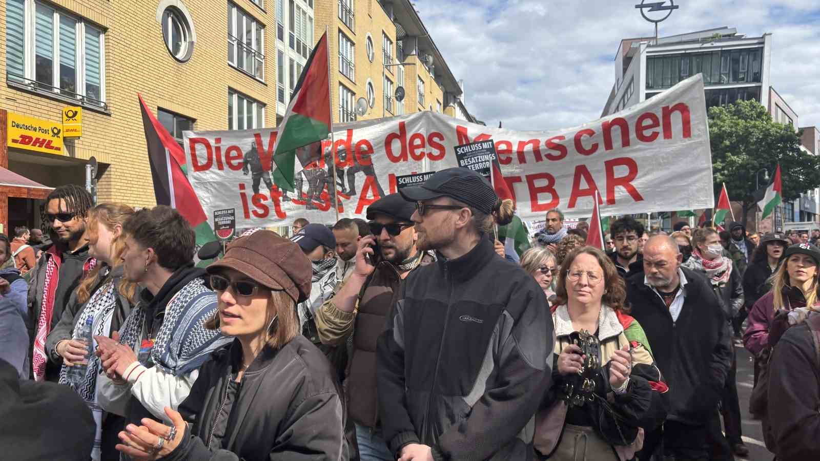Berlin’de Nakba’nın 78. yıldönümü yürüyüşüne polisten sert müdahale: 15 gözaltı 4 berlinde nakbanin 78 yildonumu yuruyusune polisten sert mudahale 15 gozalti 0 bL7DXtW5