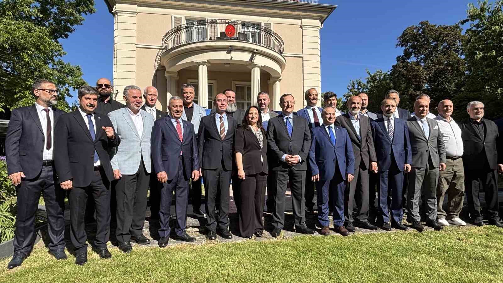 berlinde turk toplumundan kurban bayrami bulusmasi 2 dfdbTqDI