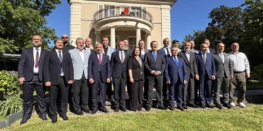 berlinde-turk-toplumundan-kurban-bayrami-bulusmasi-JuDCCAwz.jpg