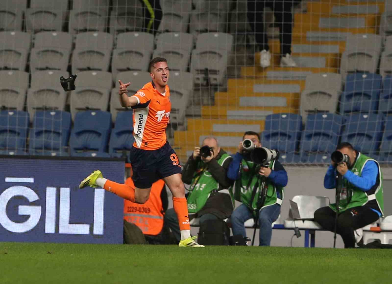 bertug yildirim bu sezon ligde 7 golunu kaydetti 0 w4ciJ8Az