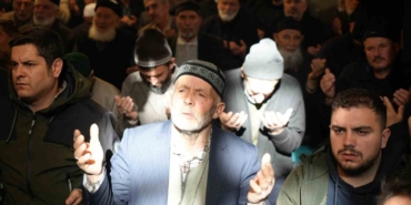 bes-asirlik-1001-hatim-geleneginin-duasi-gerceklestirildi-jEALk56n.jpg