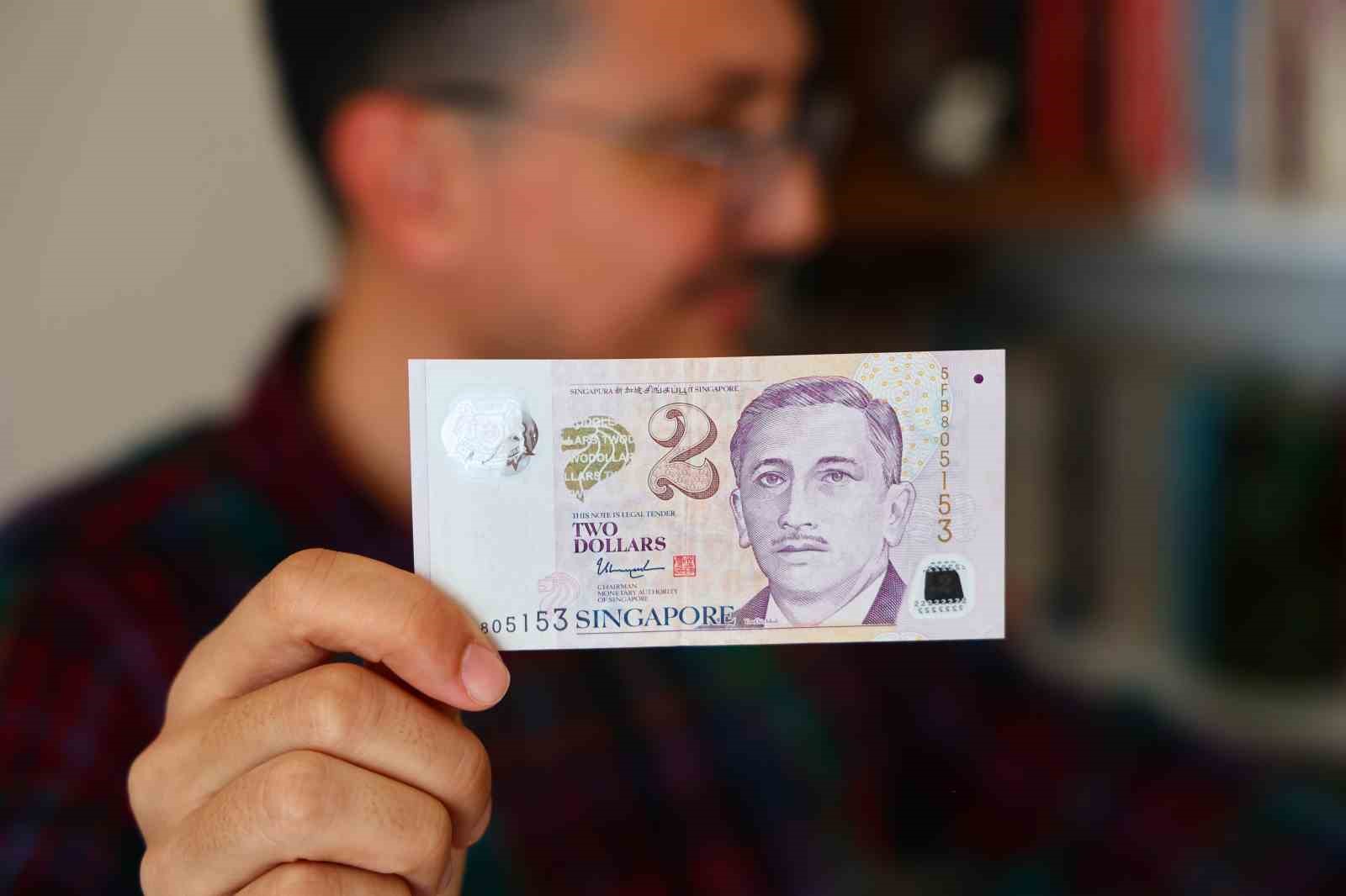 bes kitadan 75 ulkenin banknotunu derleyen ogretmen yok olan devletleri unutturmuyor 1 ZRgwypqK