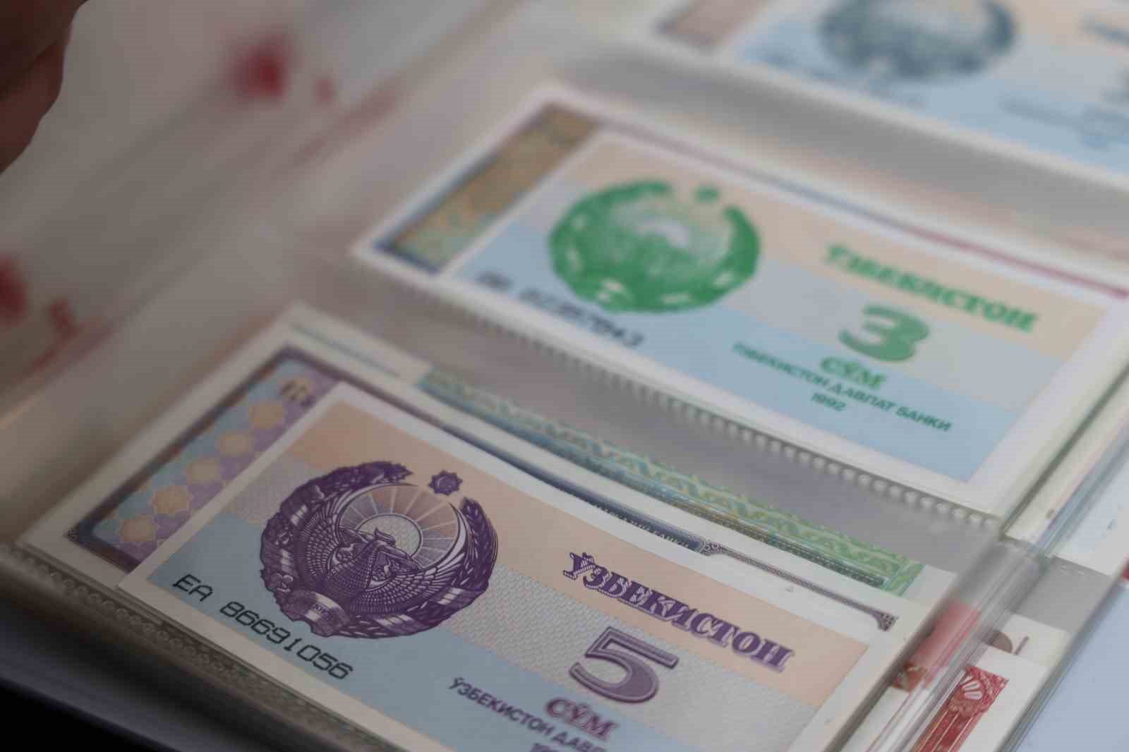 bes kitadan 75 ulkenin banknotunu derleyen ogretmen yok olan devletleri unutturmuyor 11 D8TYsPXc