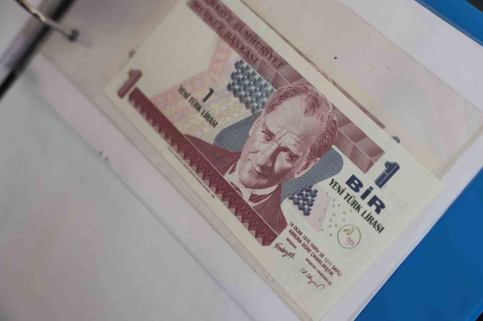 bes kitadan 75 ulkenin banknotunu derleyen ogretmen yok olan devletleri unutturmuyor 20 p5YqqFNA
