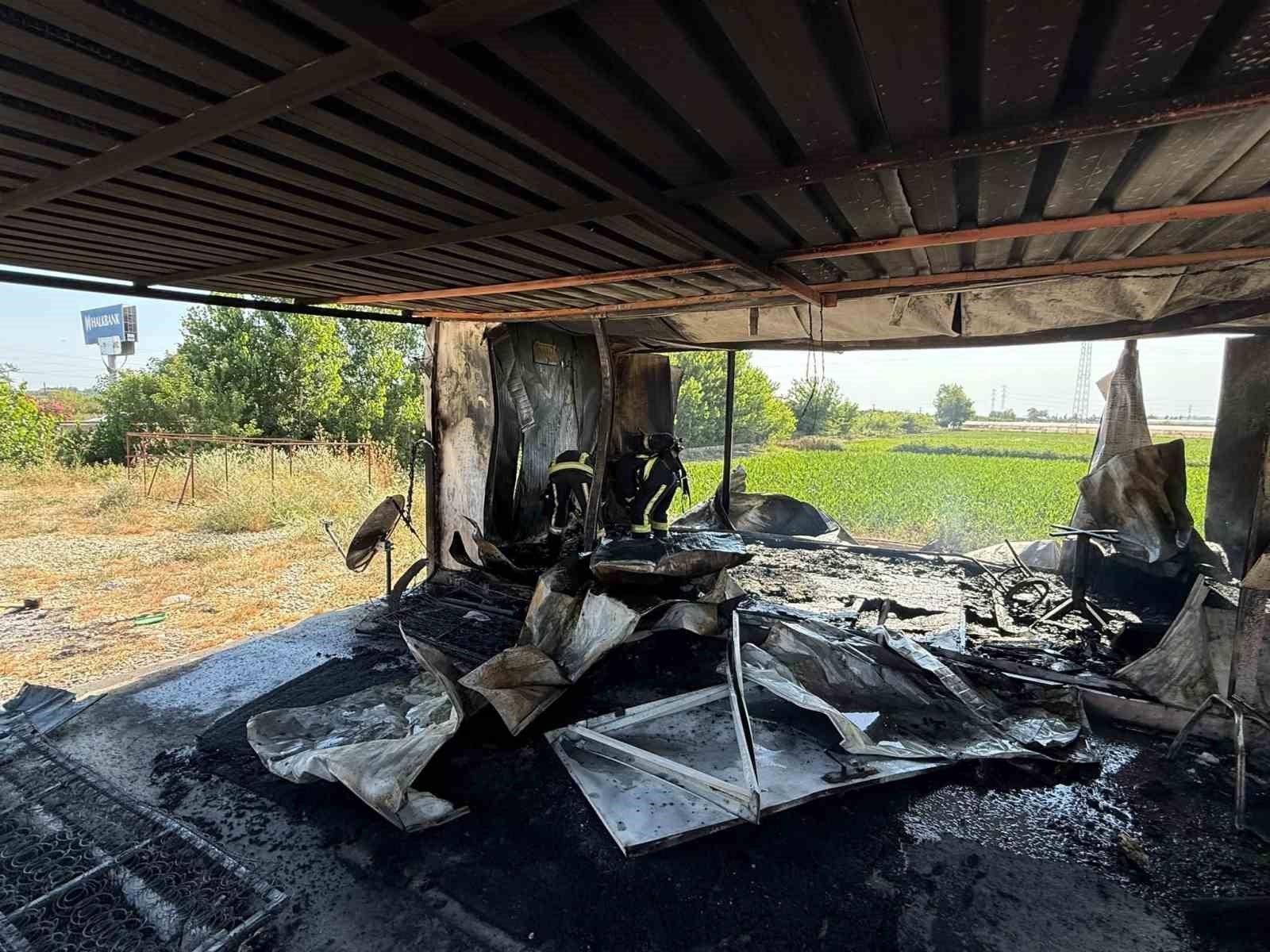 besiciye ait konteyner yanginda kullanilamaz hale geldi 1 5XcjGWky