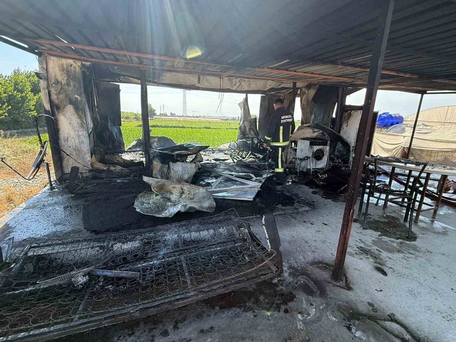 besiciye ait konteyner yanginda kullanilamaz hale geldi 7 htU6wP96