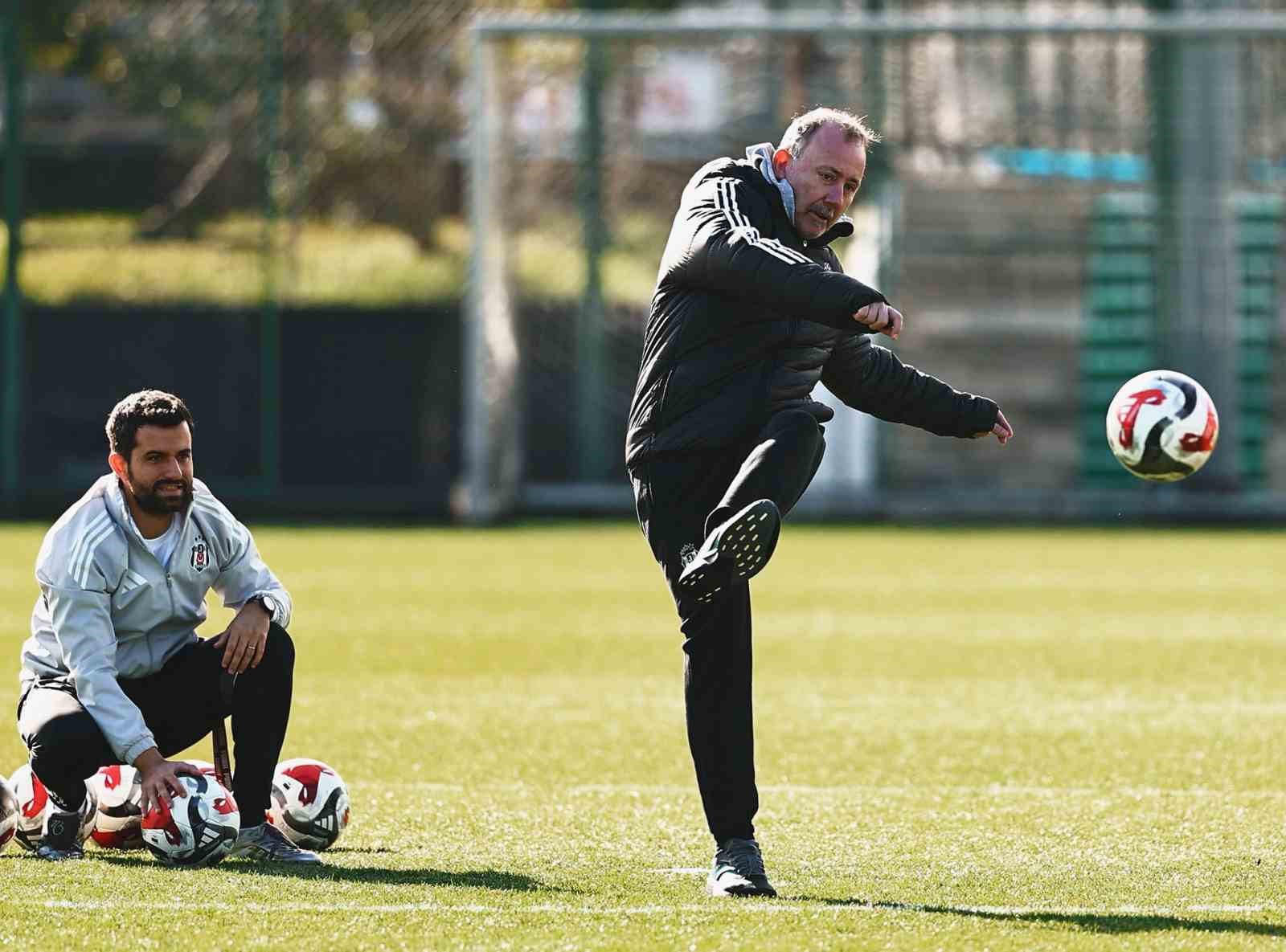 Beşiktaş, Alanyaspor maçı hazırlıklarına başladı 5 besiktas alanyaspor maci hazirliklarina basladi 1 hwhgdOvB
