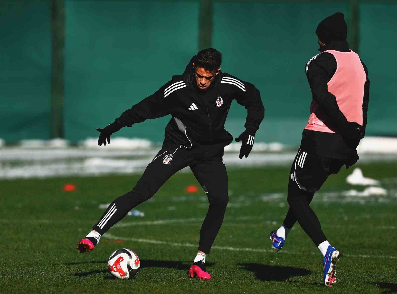 besiktas antalya kampi oncesi son idmanini istanbulda yapti 3 IcLZRV6w