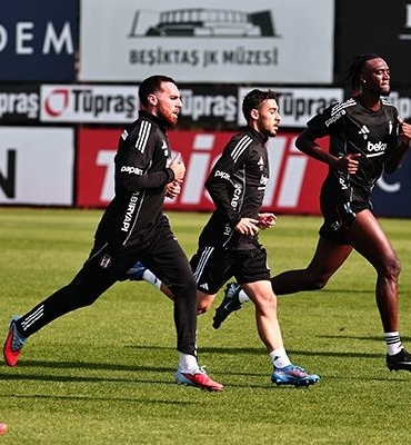 besiktas-antalyaspor-macinin-hazirliklarina-5-eksikle-basladi-622ldzQU.jpg