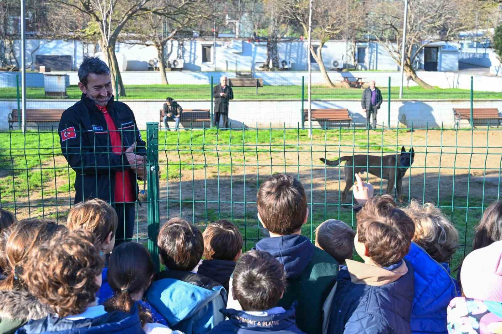 besiktas belediyesi minik ogrencilere afet bilinci egitimi verdi 3 MdkHF9NQ