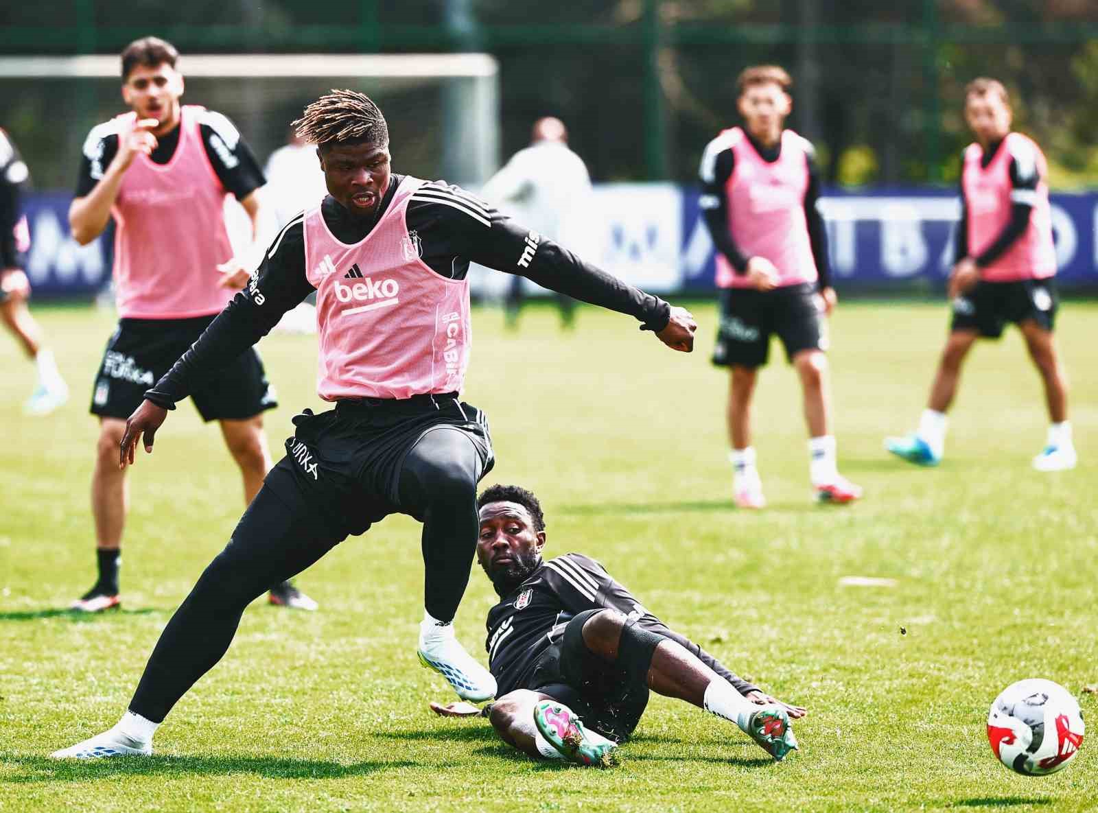 besiktas corendon alanyaspor maci hazirliklarini surdurdu 0 ftYfCVls