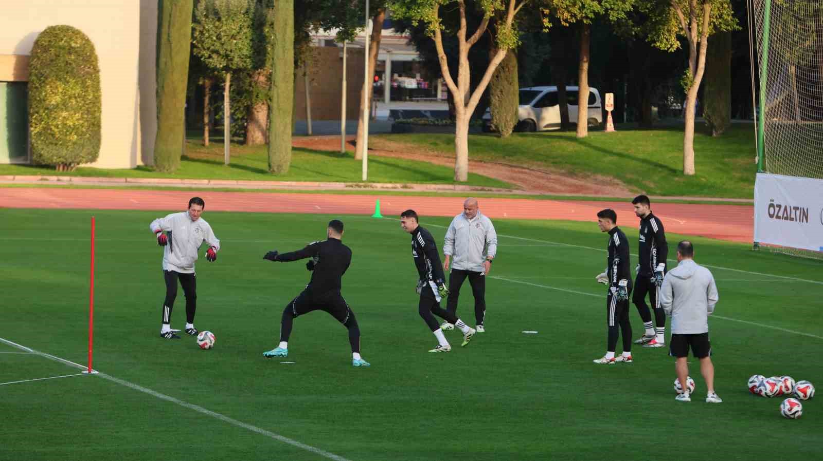 besiktas devre arasi calismalarini antalyada surduruyor 1 Hll26pui