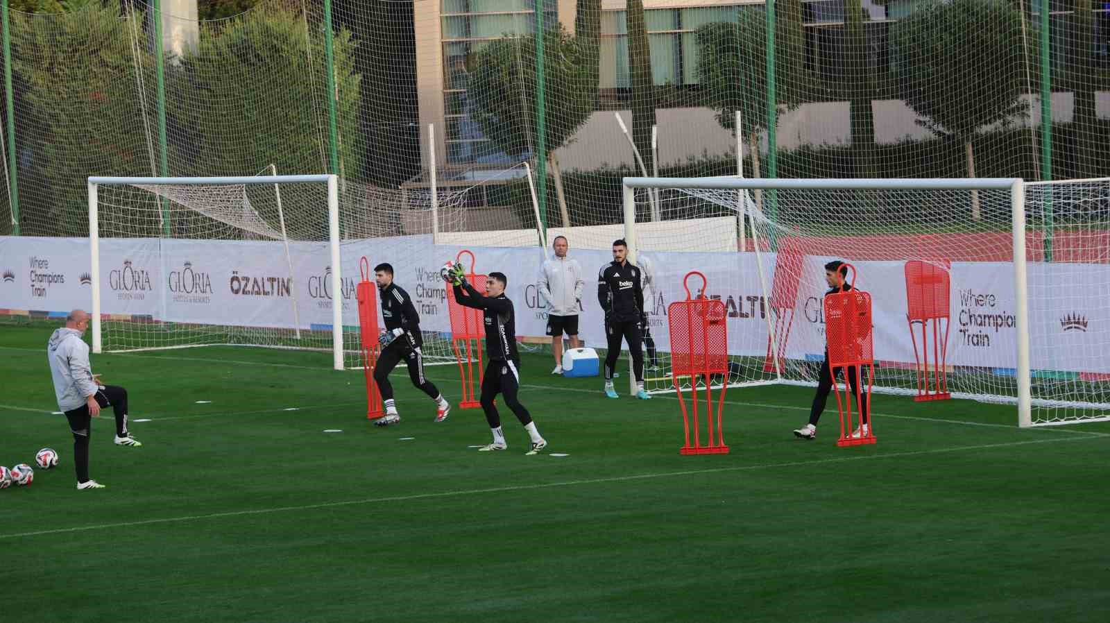 besiktas devre arasi calismalarini antalyada surduruyor 4 M3zlj86w