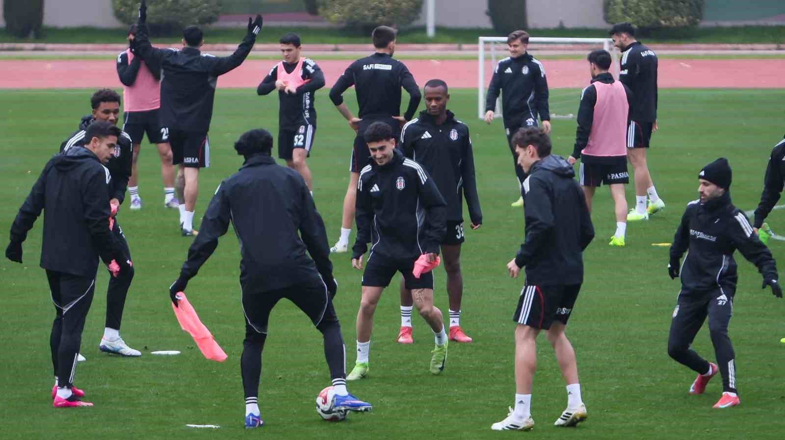 besiktas devre arasi calismalarini antalyada surduruyor 5