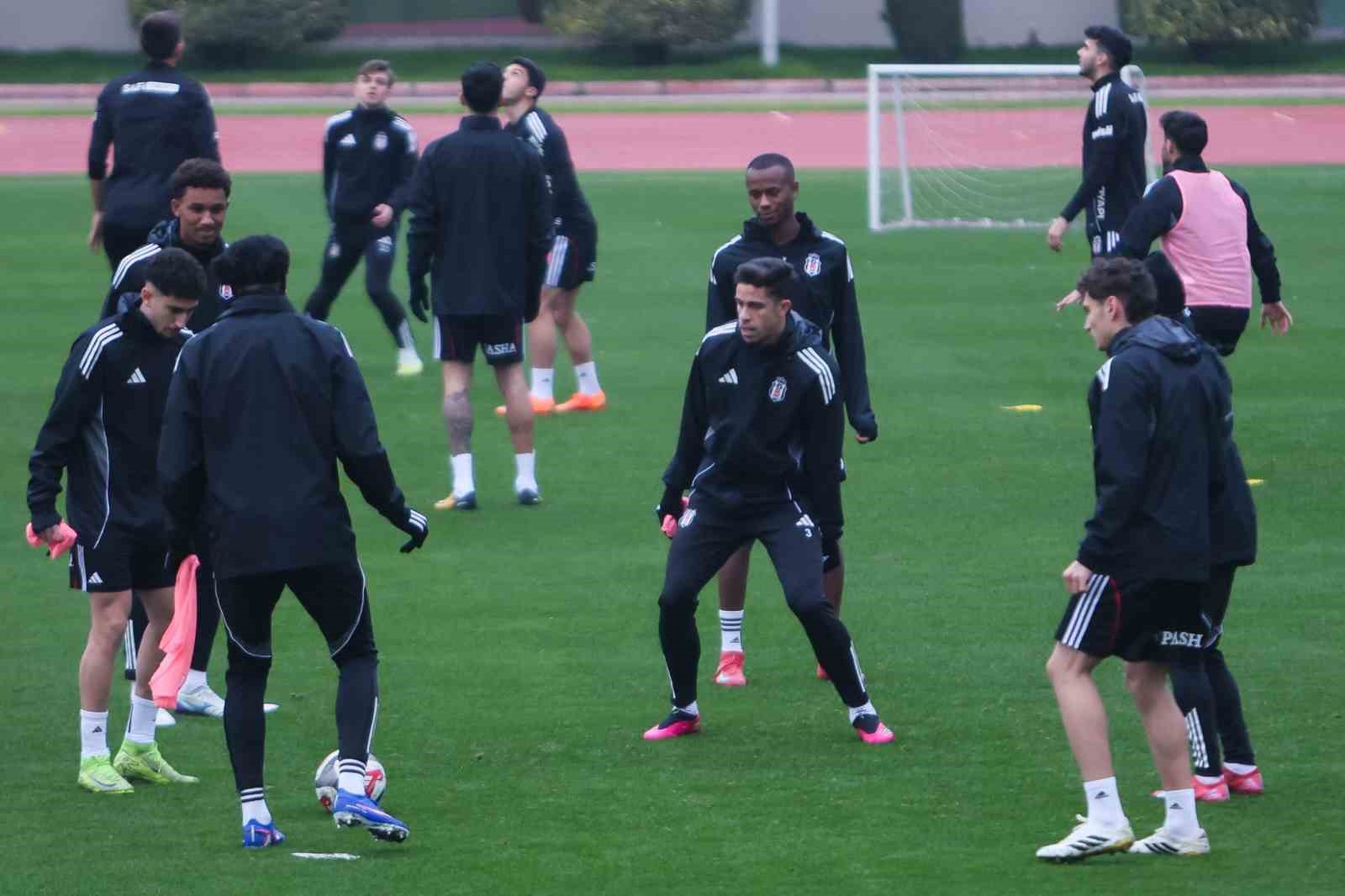 besiktas devre arasi calismalarini antalyada surduruyor 7 q8TyR5DD