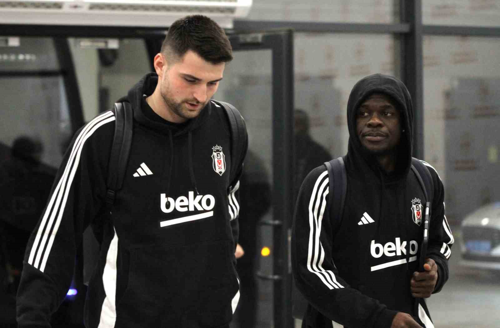 besiktas eryaman stadinda 2 jmuHbFOM