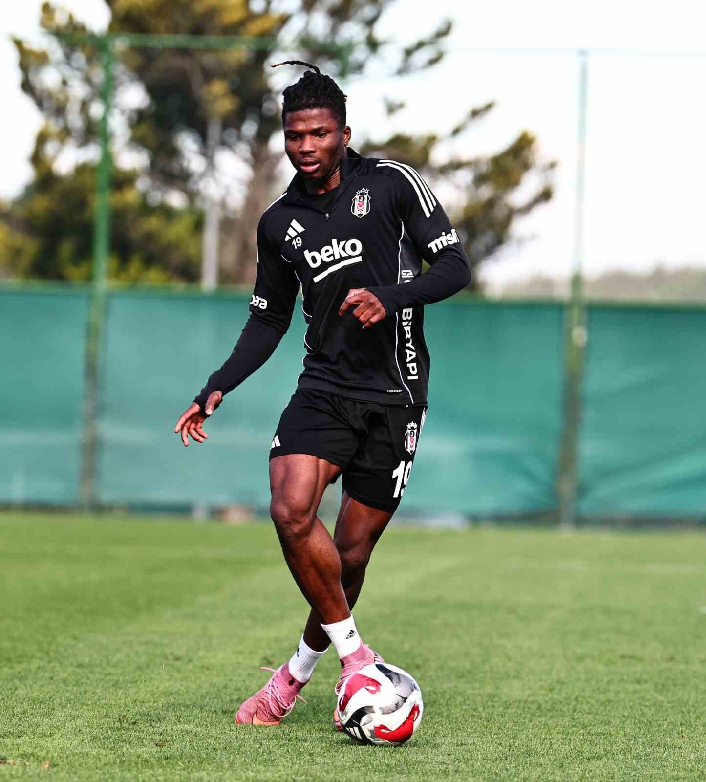 besiktas fatih karagumruk maci hazirliklarini surdurdu 6 9kH2culV