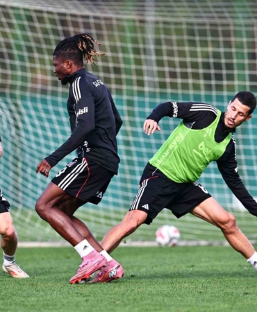 besiktas-fatih-karagumruk-maci-hazirliklarini-surdurdu-g2m1p5JK.jpg