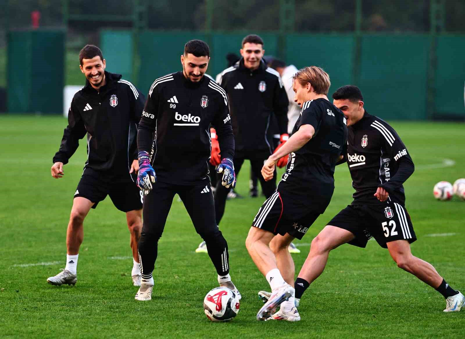 besiktas fatih karagumruk maci hazirliklarini tamamladi 1
