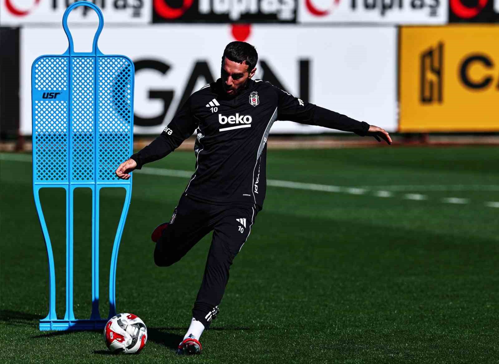 besiktas fenerbahce derbisinin hazirliklarini surdurdu 2 QN4pnUSw