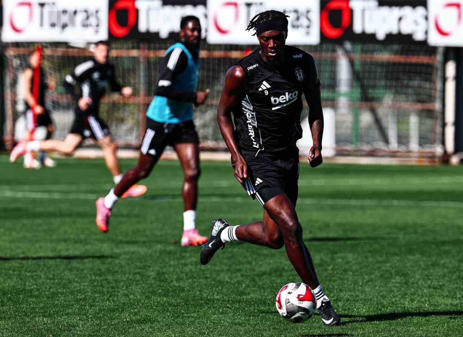 besiktas fenerbahce derbisinin hazirliklarini surdurdu 3 ePkieps7