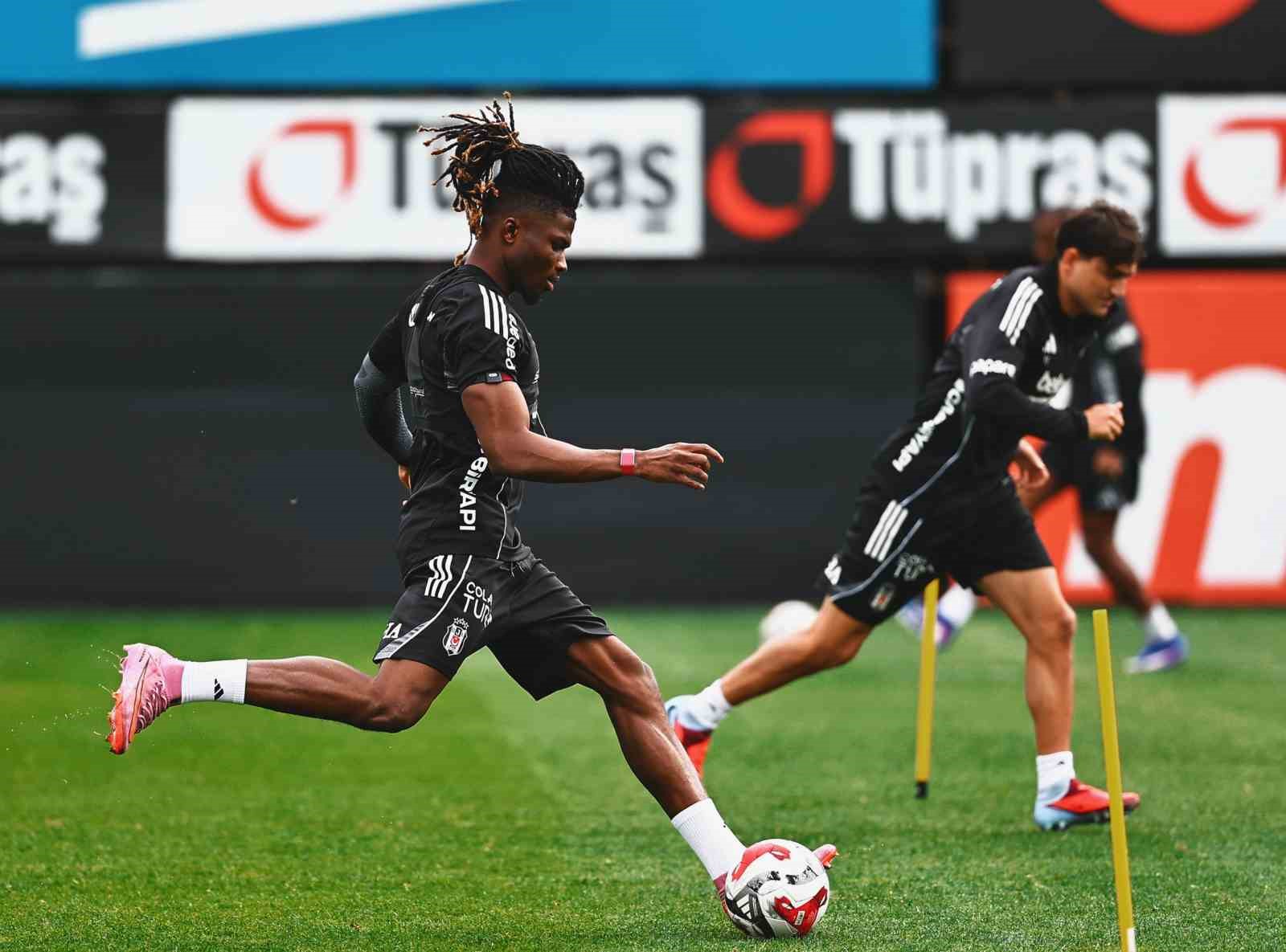 besiktas fenerbahce maci hazirliklarini surdurdu 2 hNHPr4zB