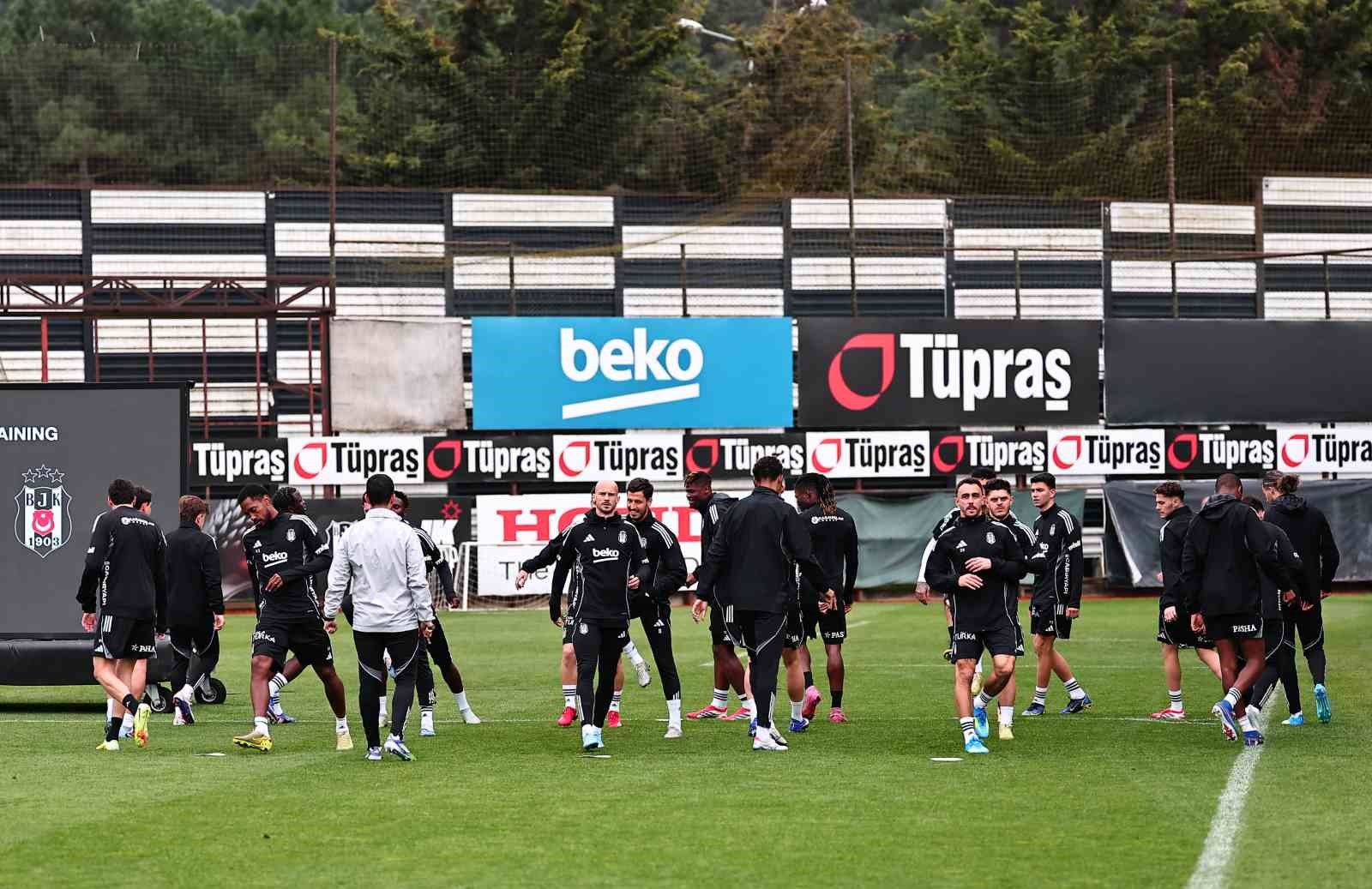 besiktas fenerbahce maci hazirliklarini tamamladi 0 Ygi4DVPk