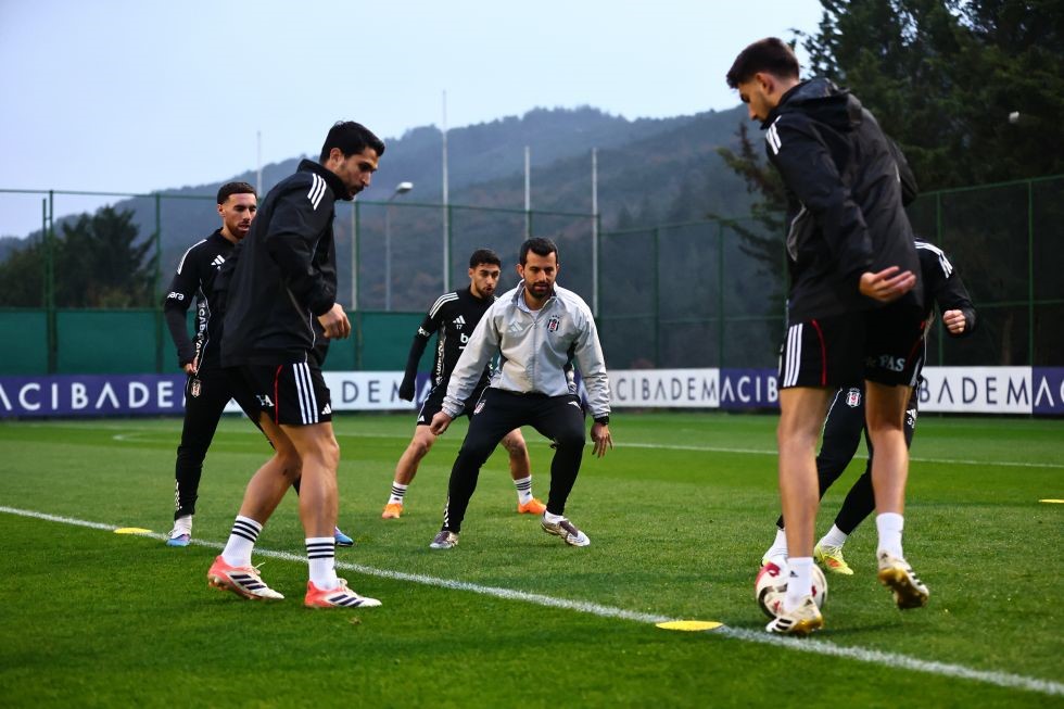 besiktas fenerbahce maci hazirliklarini tamamladi 4 ainldHCm