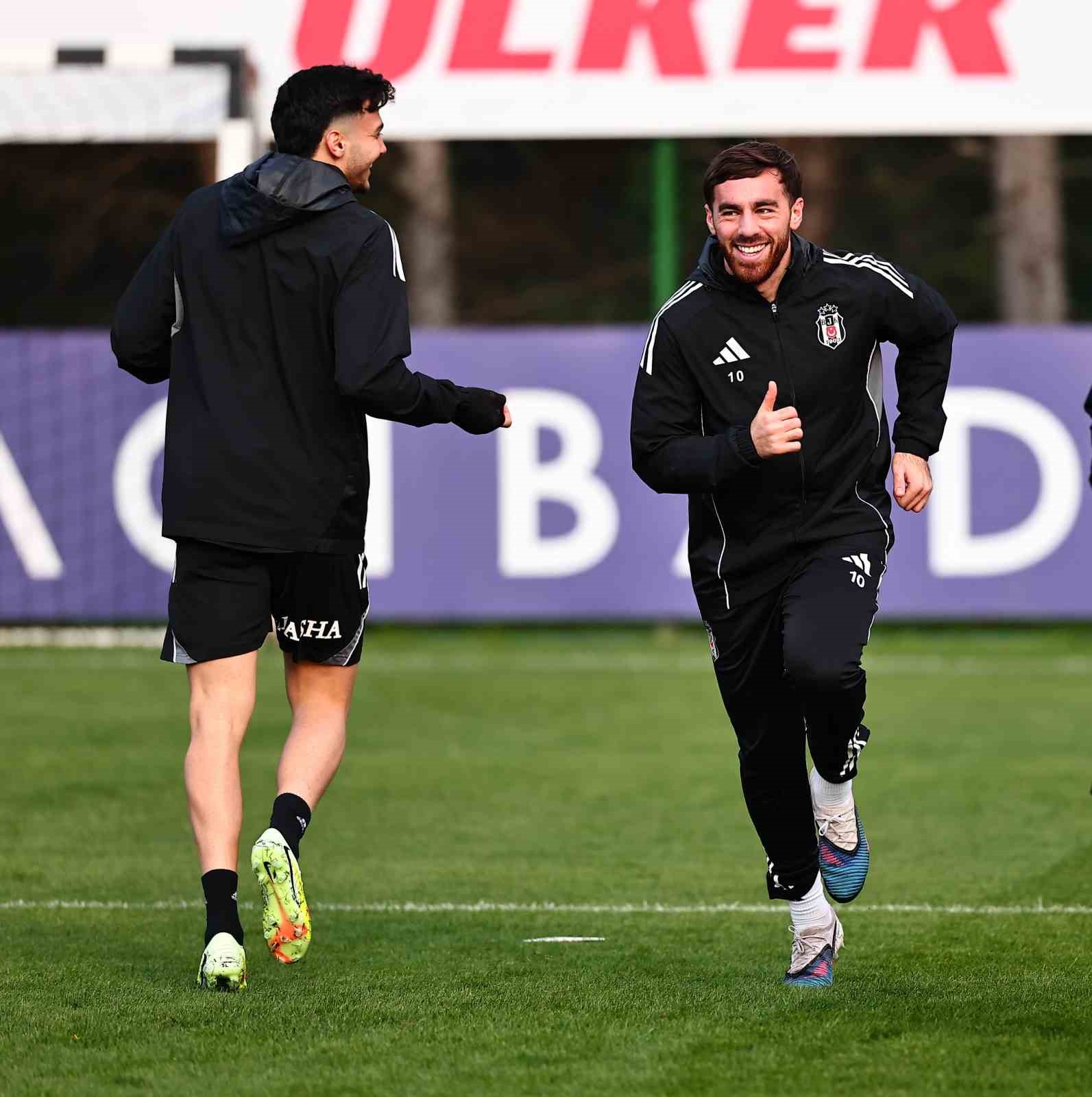 besiktas galatasaray maci hazirliklarini tamamladi 1 6Kvyppd7