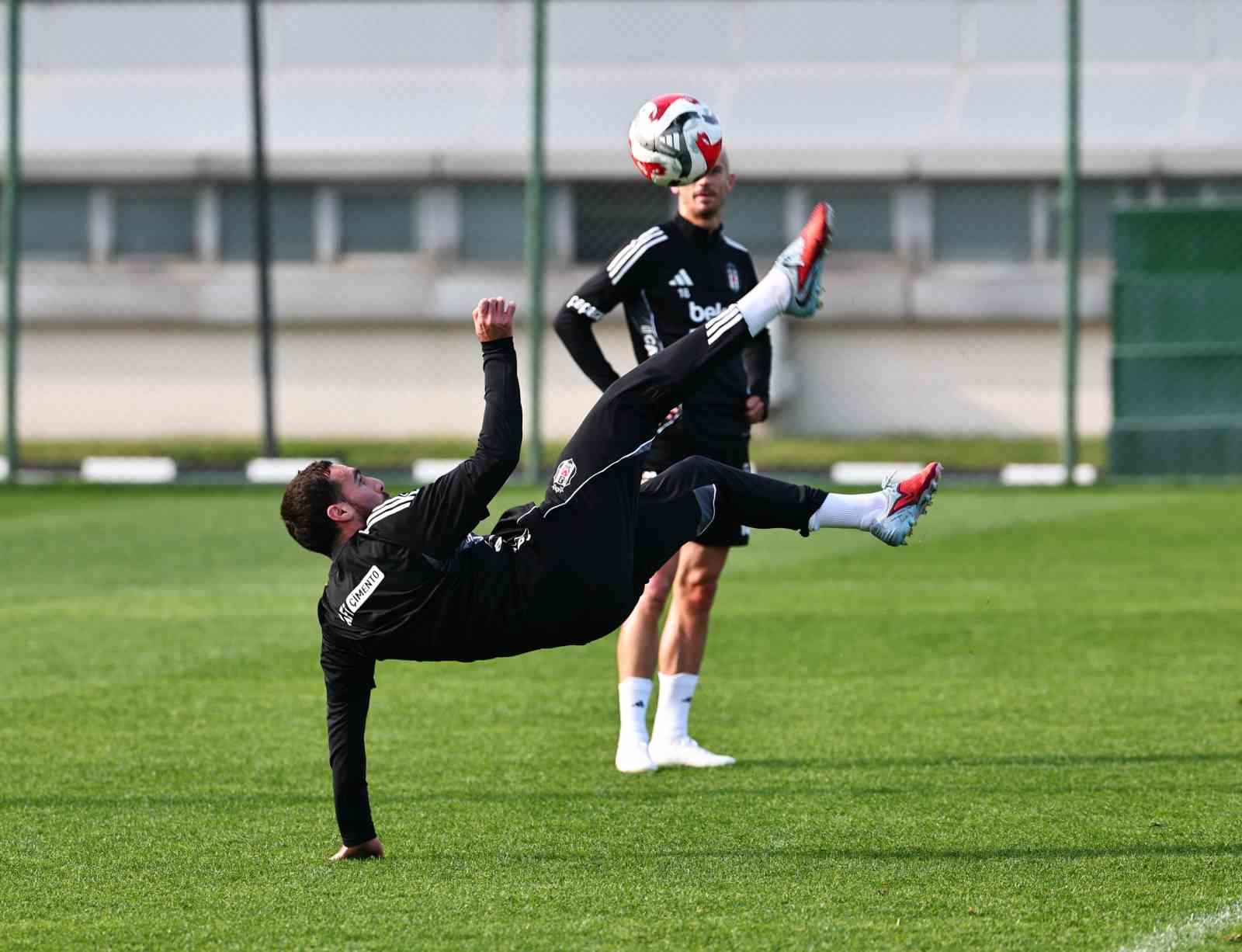 besiktas gaziantep fk maci hazirliklarini surdurdu 2