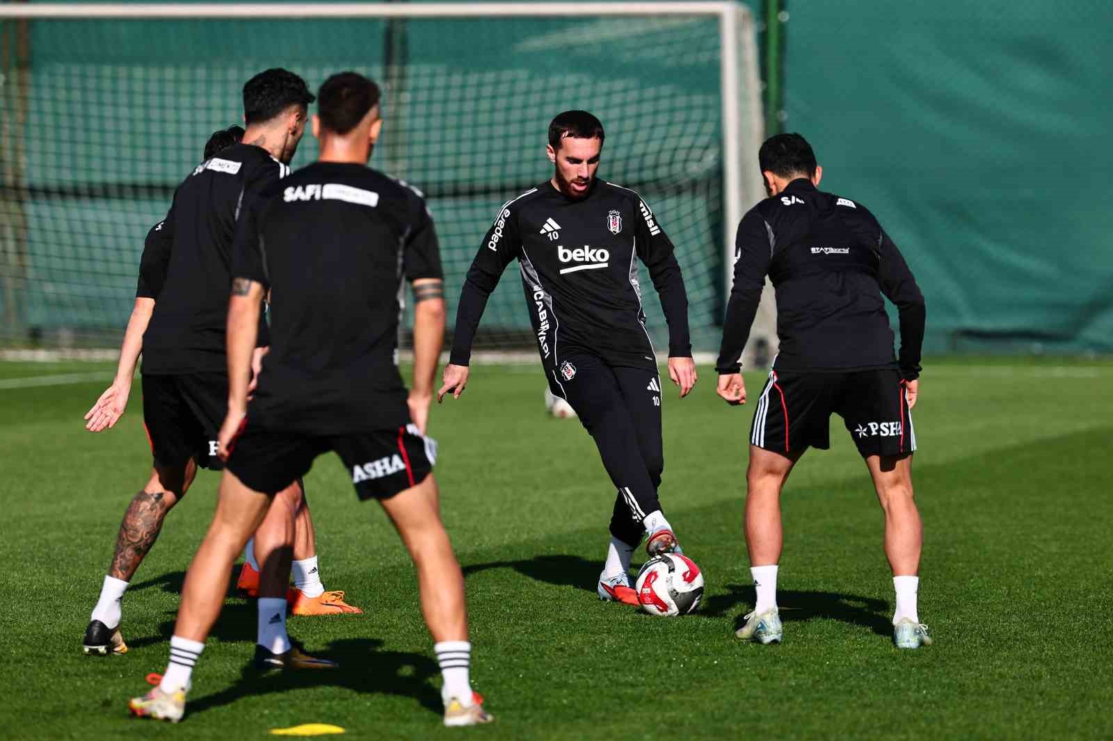 Beşiktaş, Gaziantep FK maçı hazırlıklarını sürdürdü 7 besiktas gaziantep fk maci hazirliklarini surdurdu 3