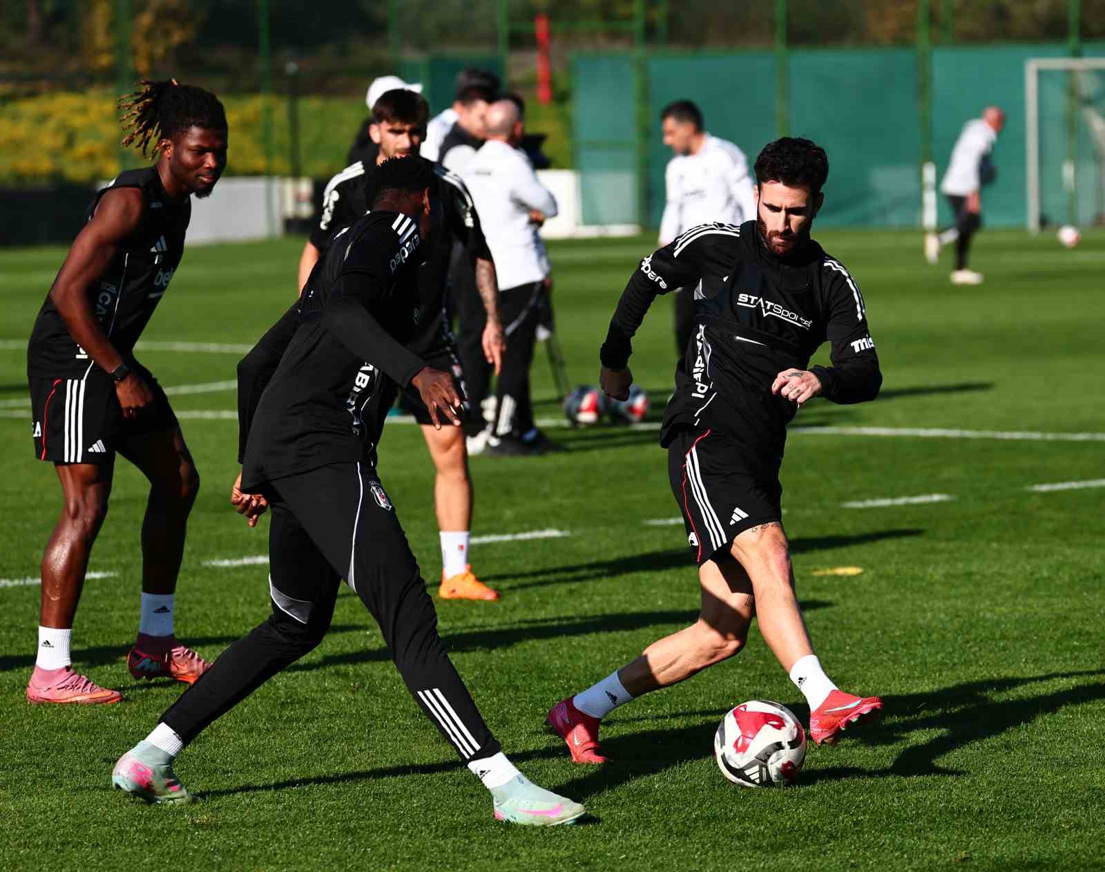 Beşiktaş, Gaziantep FK maçı hazırlıklarını sürdürdü 8 besiktas gaziantep fk maci hazirliklarini surdurdu 4 J2qlgwnQ