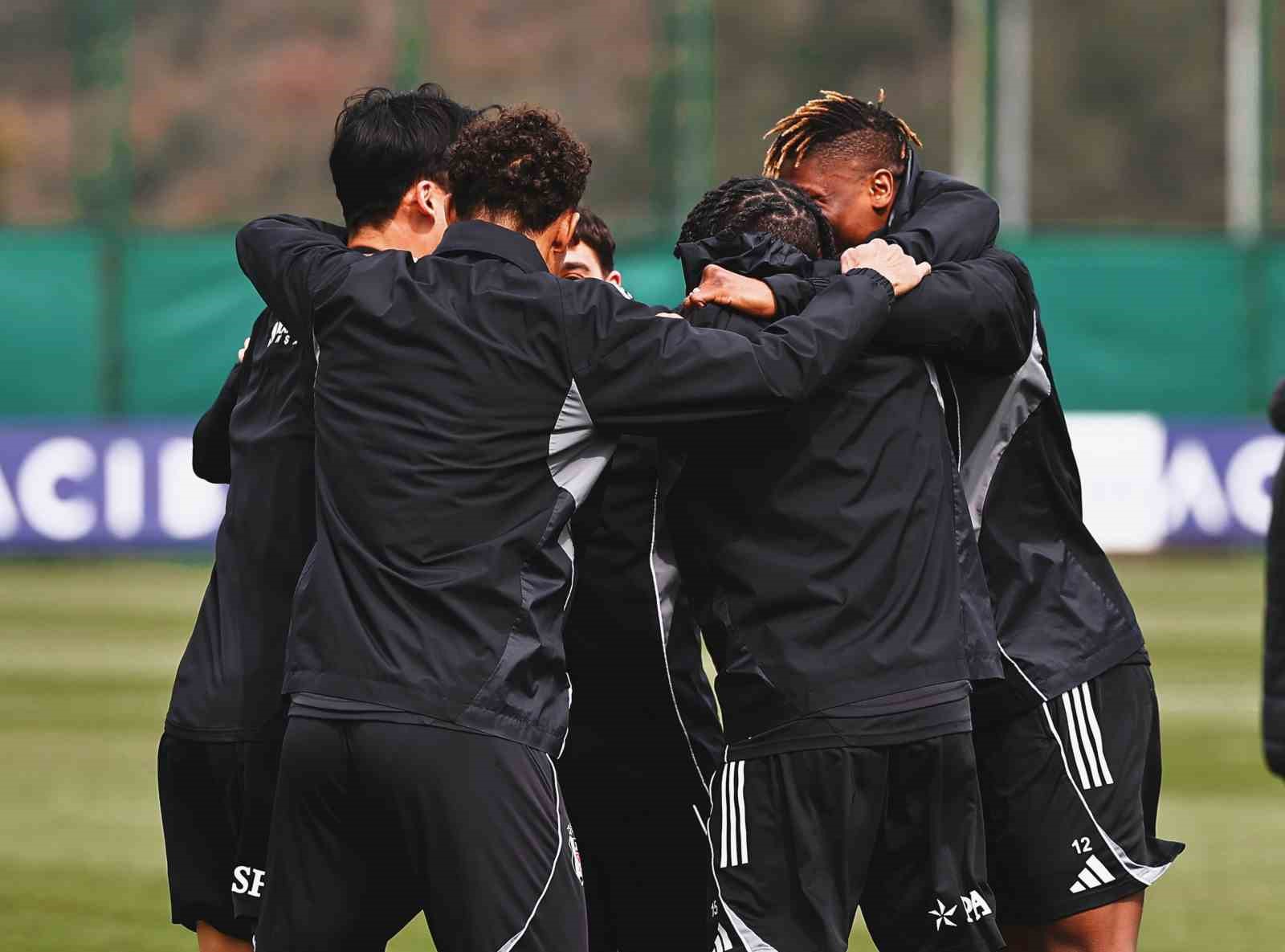 besiktas genclerbirligi maci hazirliklarini tamamladi 3 Q1P2kWTy