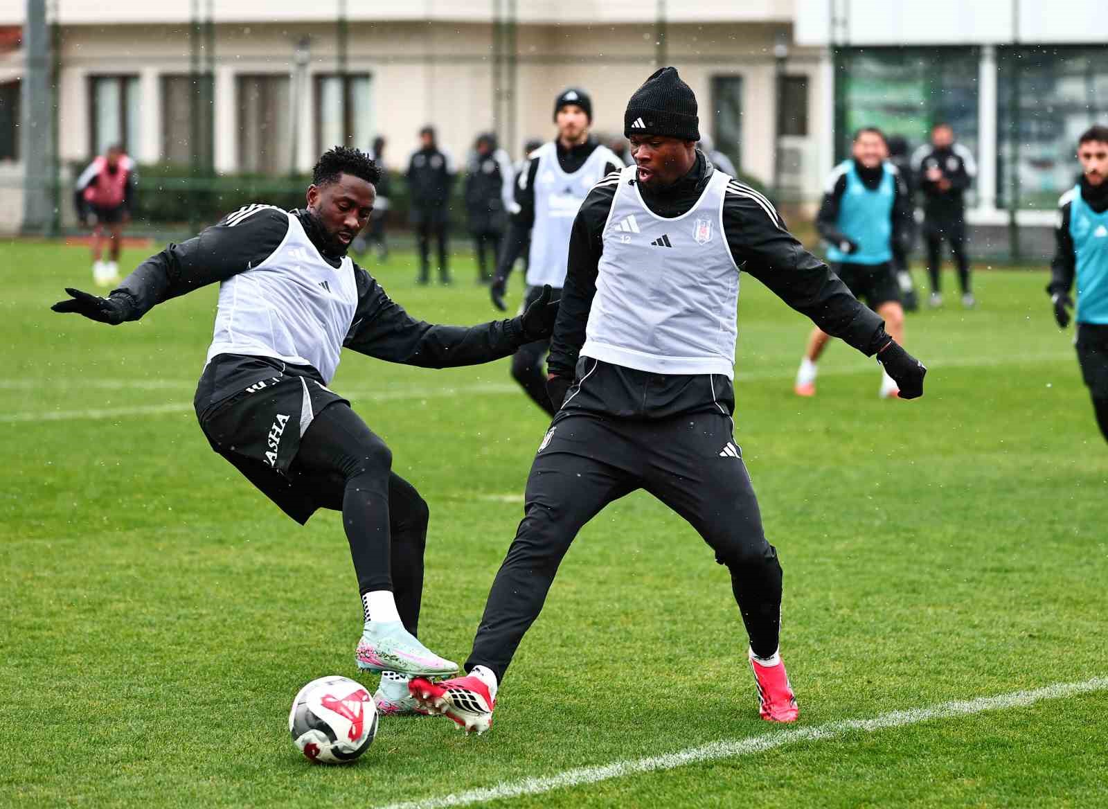 besiktas goztepe maci hazirliklarina basladi 2 8DcLr5DT