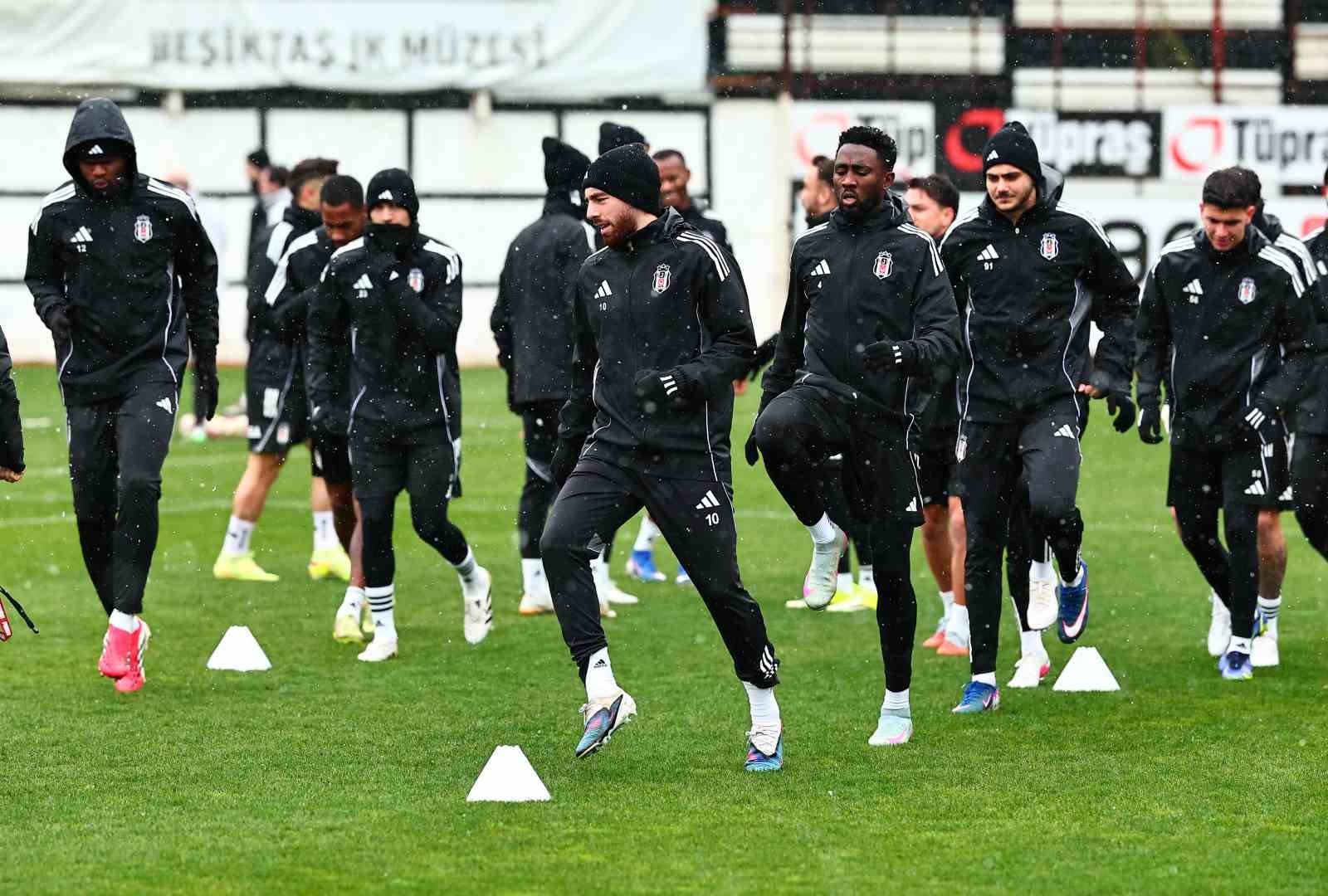 besiktas goztepe maci hazirliklarina basladi 6 hP8DROdZ
