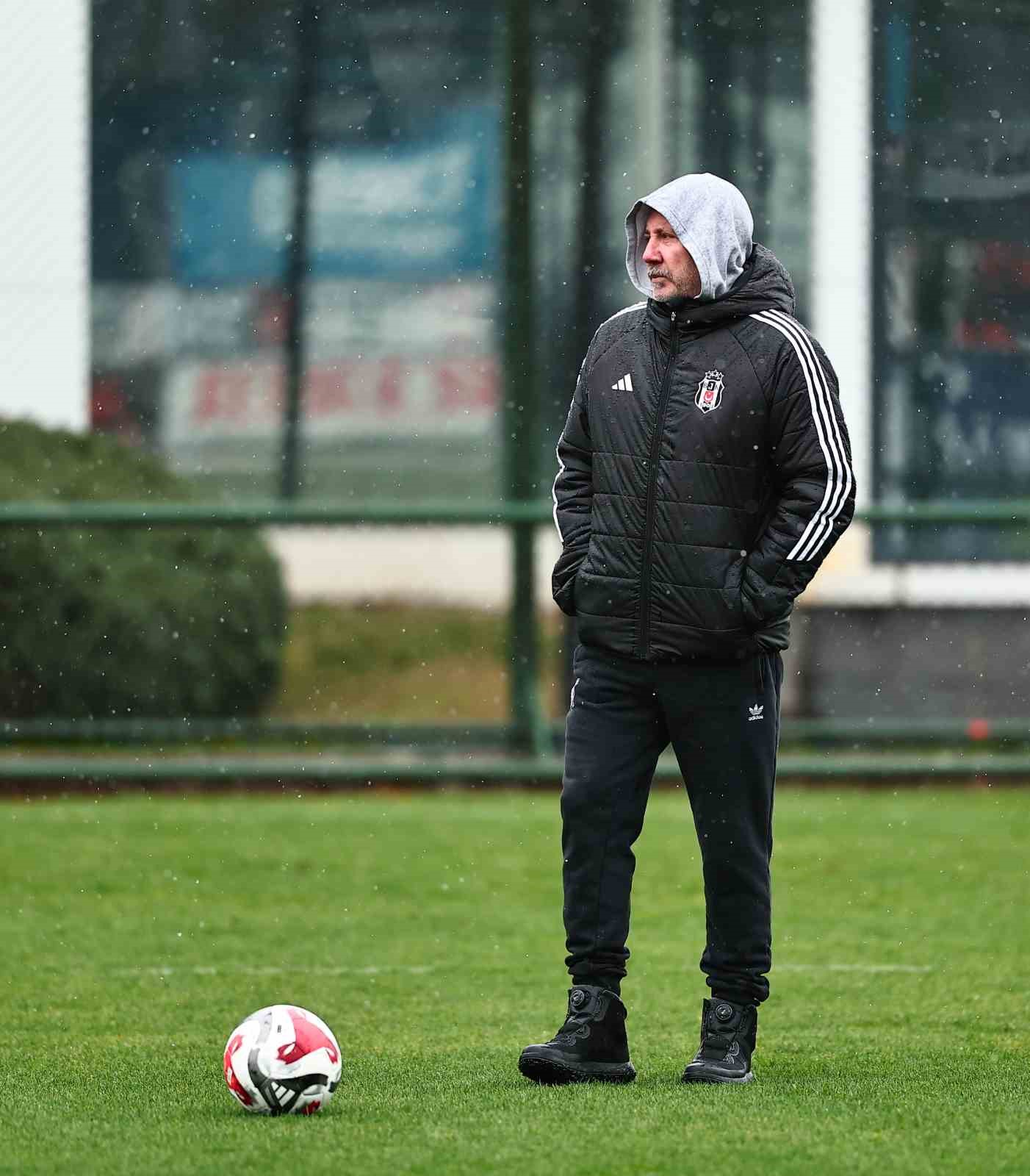 besiktas goztepe maci hazirliklarina basladi 9 fZ4l3awi