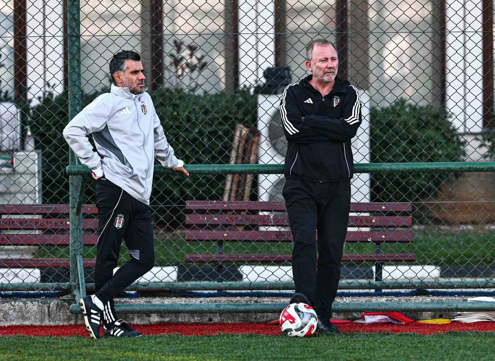 besiktas gunu cift antrenmanla tamamladi 1