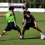 besiktas-gunu-cift-antrenmanla-tamamladi-b6TI7mba.jpg