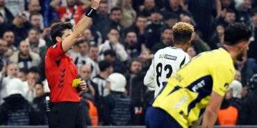 besiktas-ile-fenerbahce-arasindaki-son-50-derbide-34-kirmizi-kart-cikti-lSuN6Tdk.jpg