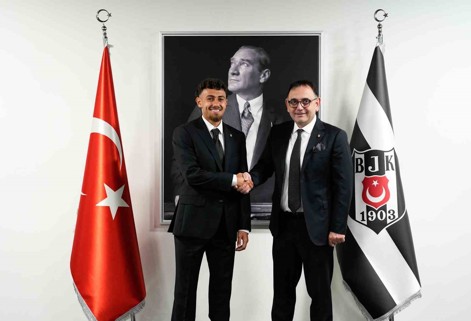Beşiktaş, İlhan Fakılı ile 4 yıllık sözleşme imzaladı 4 besiktas ilhan fakili ile 4 yillik sozlesme imzaladi 0 qfUSkeiX
