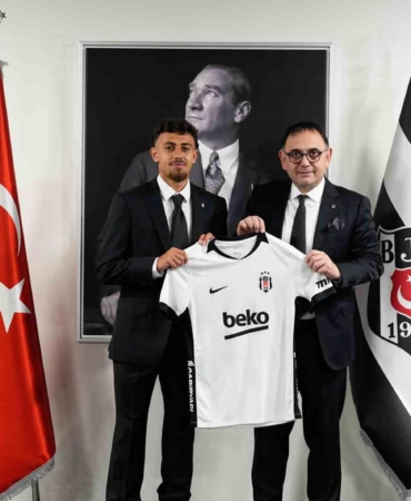 besiktas-ilhan-fakili-ile-4-yillik-sozlesme-imzaladi-gwZIra4i.jpg