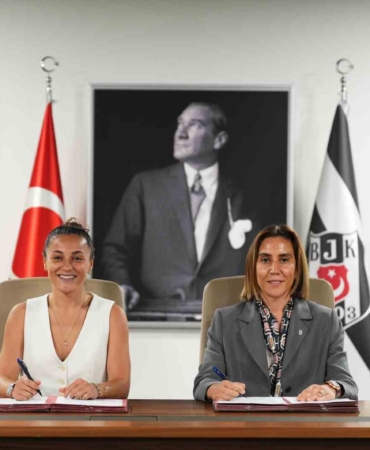 besiktas-kadin-futbol-takimi-didem-karagence-emanet-NHEebEjD.jpg