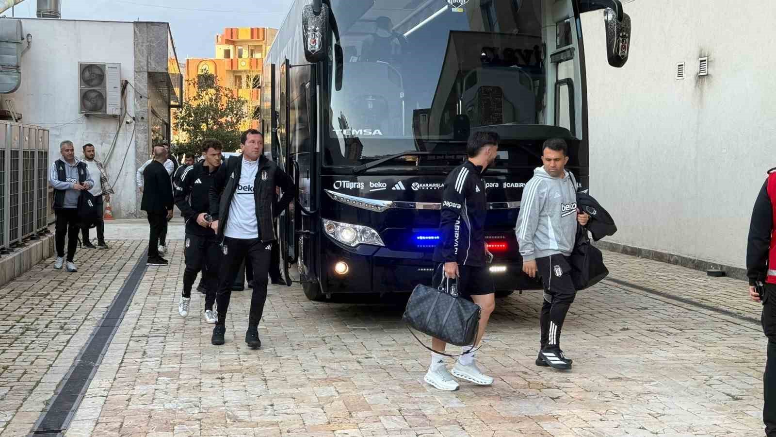 besiktas kafilesi gaziantepte 1 ZHiXPOIb