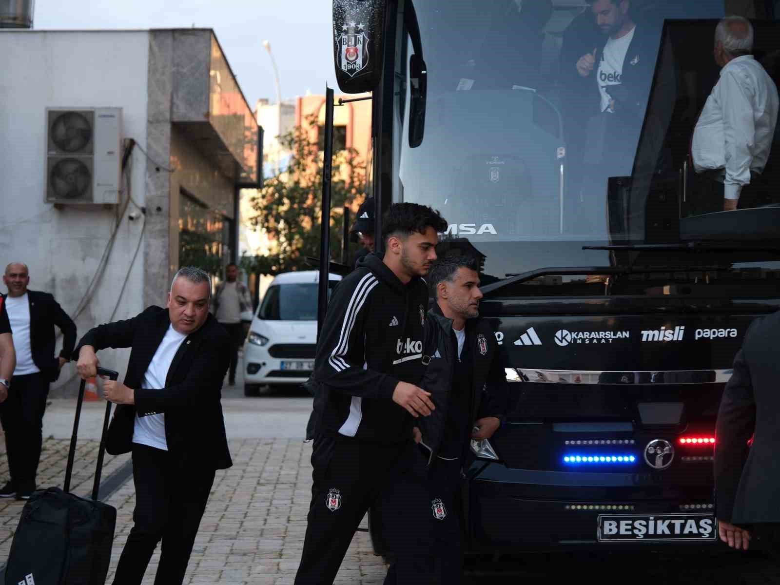 besiktas kafilesi gaziantepte 4 EvstbQgH