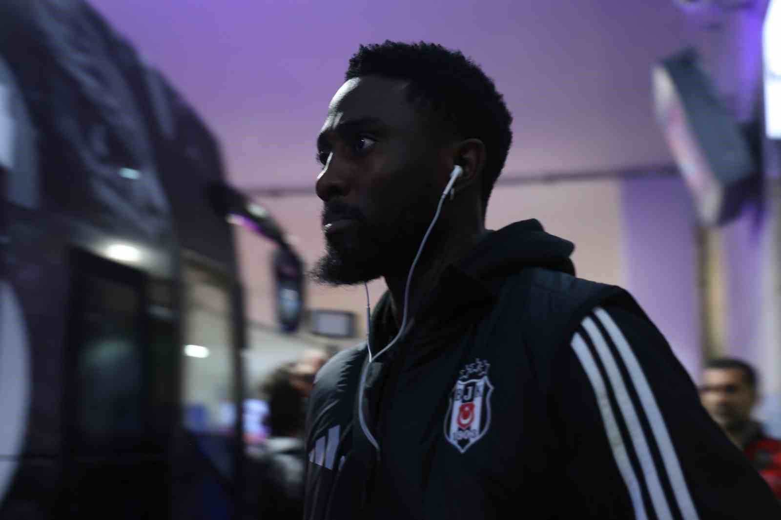 besiktas kafilesi konyaya geldi 0 DetFb56U