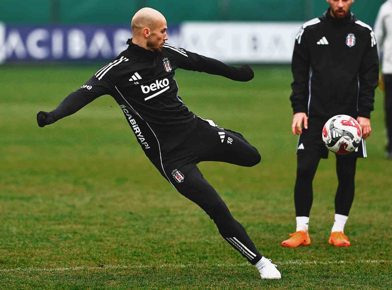 besiktas kondisyon ve taktik calisti 1