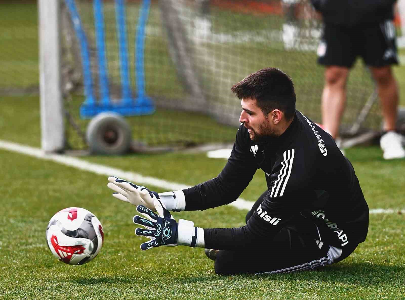 Beşiktaş kondisyon ve taktik çalıştı 5 besiktas kondisyon ve taktik calisti 1 uvNmly8P