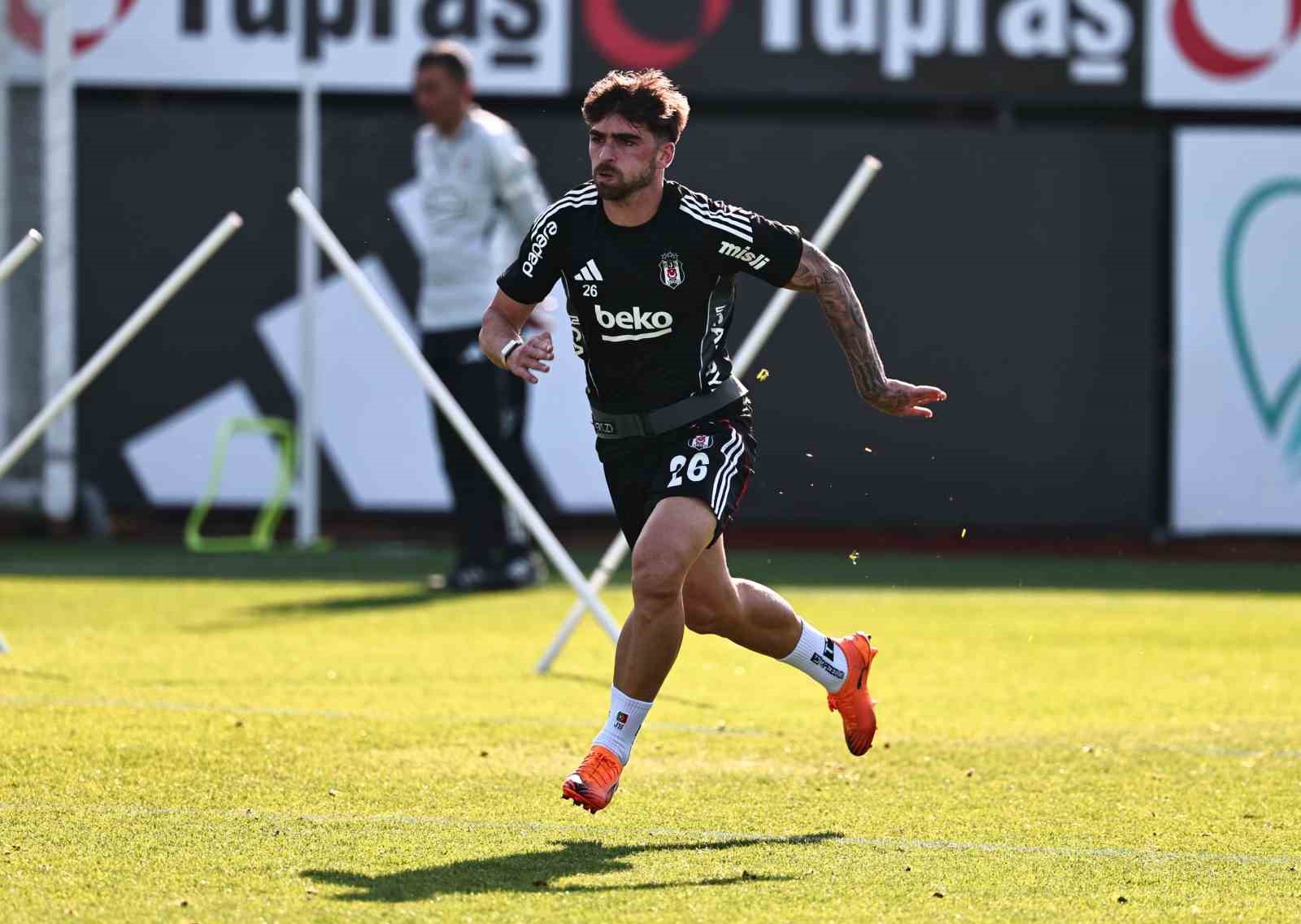 besiktas kondisyon ve taktik calisti 2 pReinQ8g