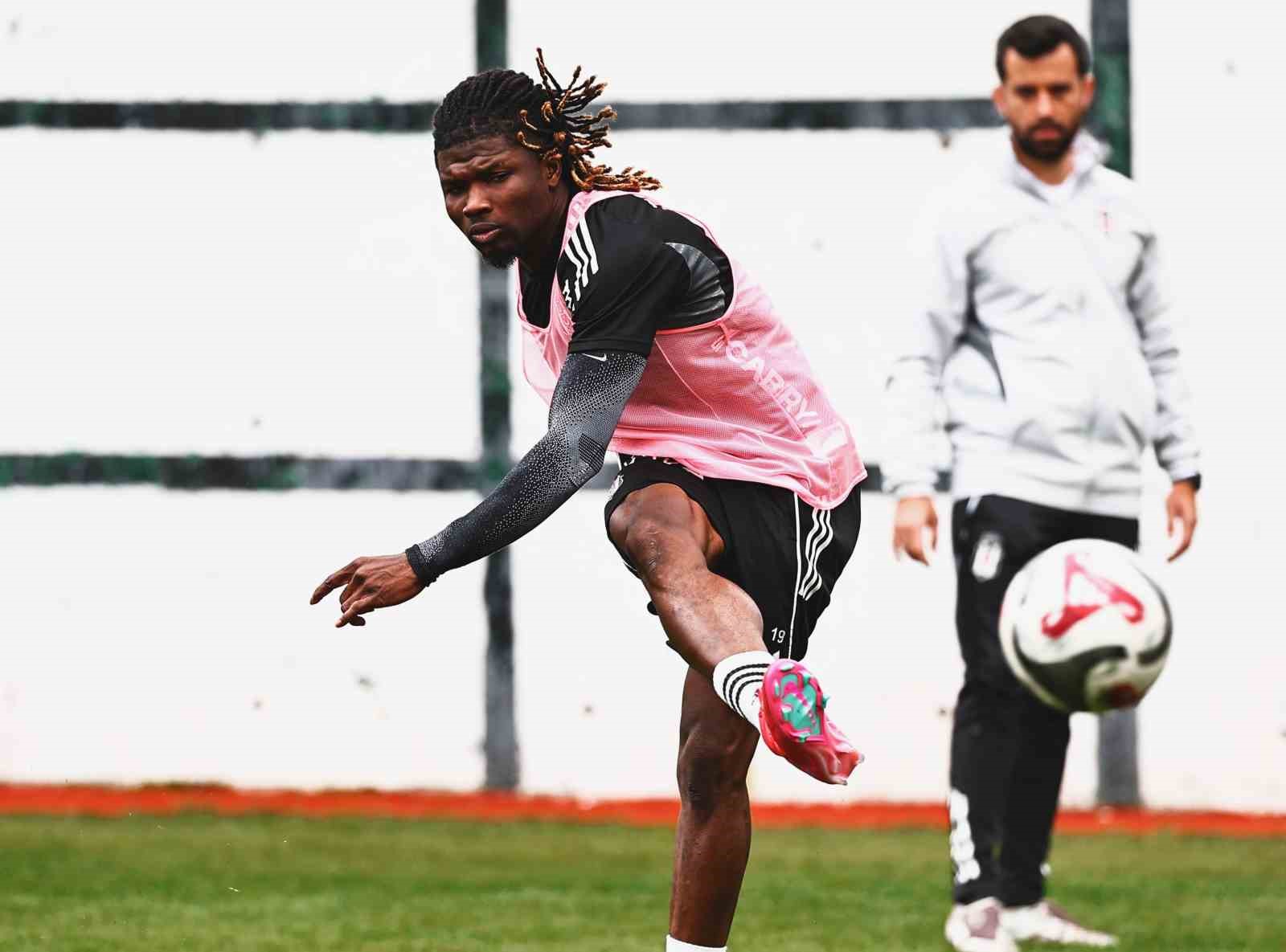 besiktas kondisyon ve taktik calisti 3 awJaMiqt