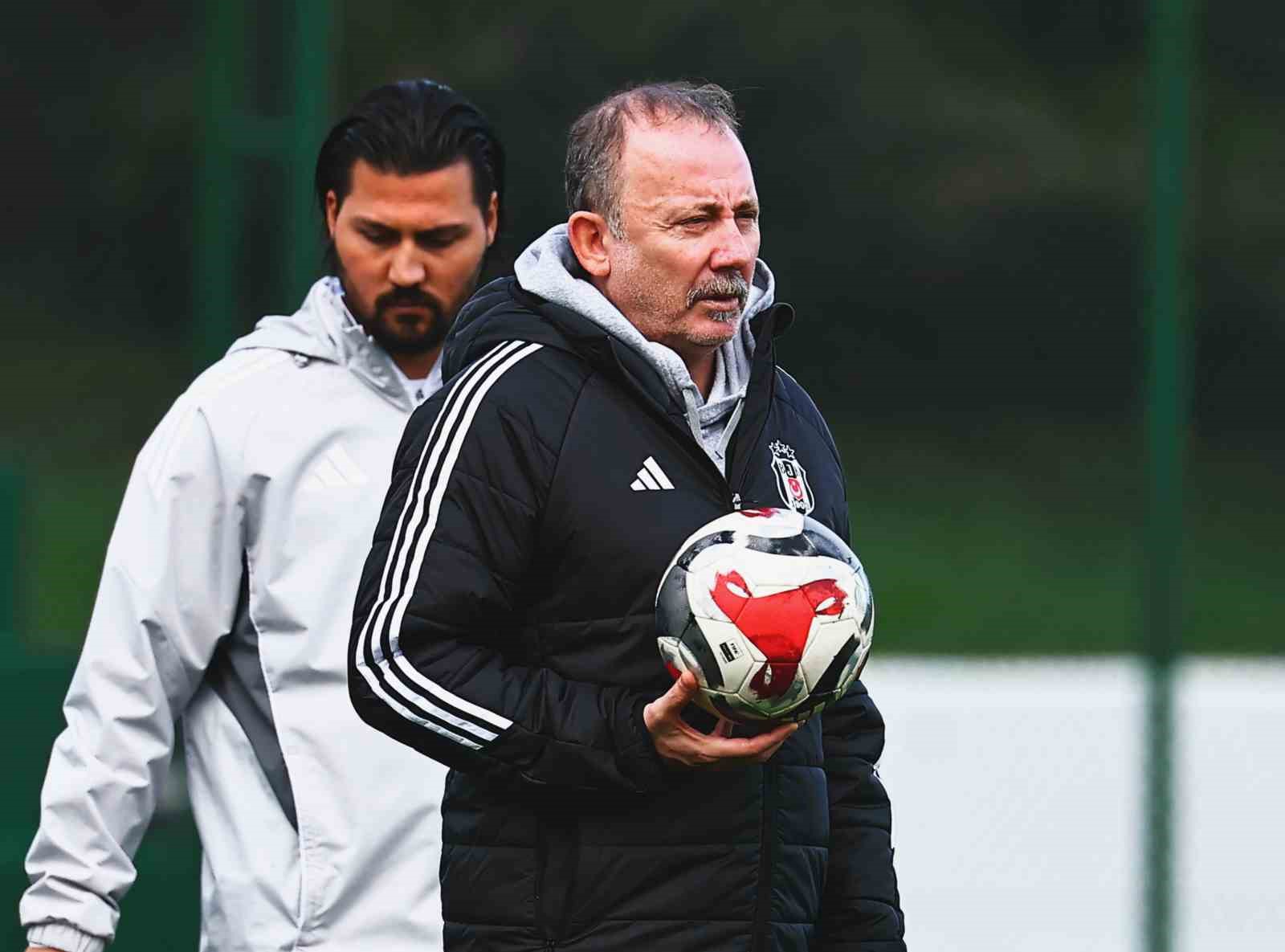 besiktas konyaspor maci hazirliklarina basladi 2 VKntThJm